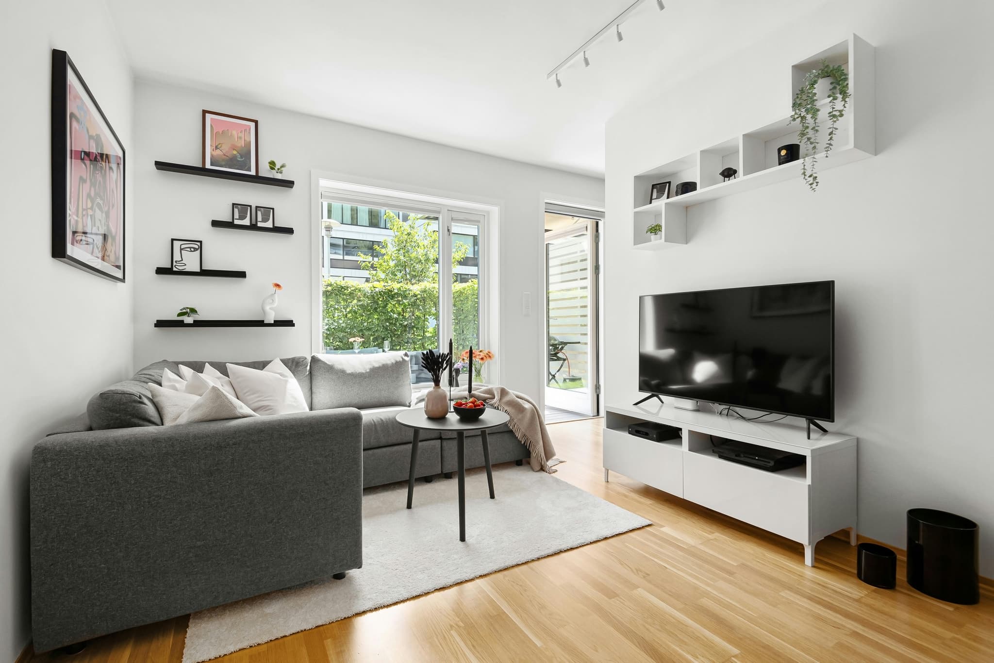 Maximize Small Spaces: Clever Furniture Ideas for Compact Homes