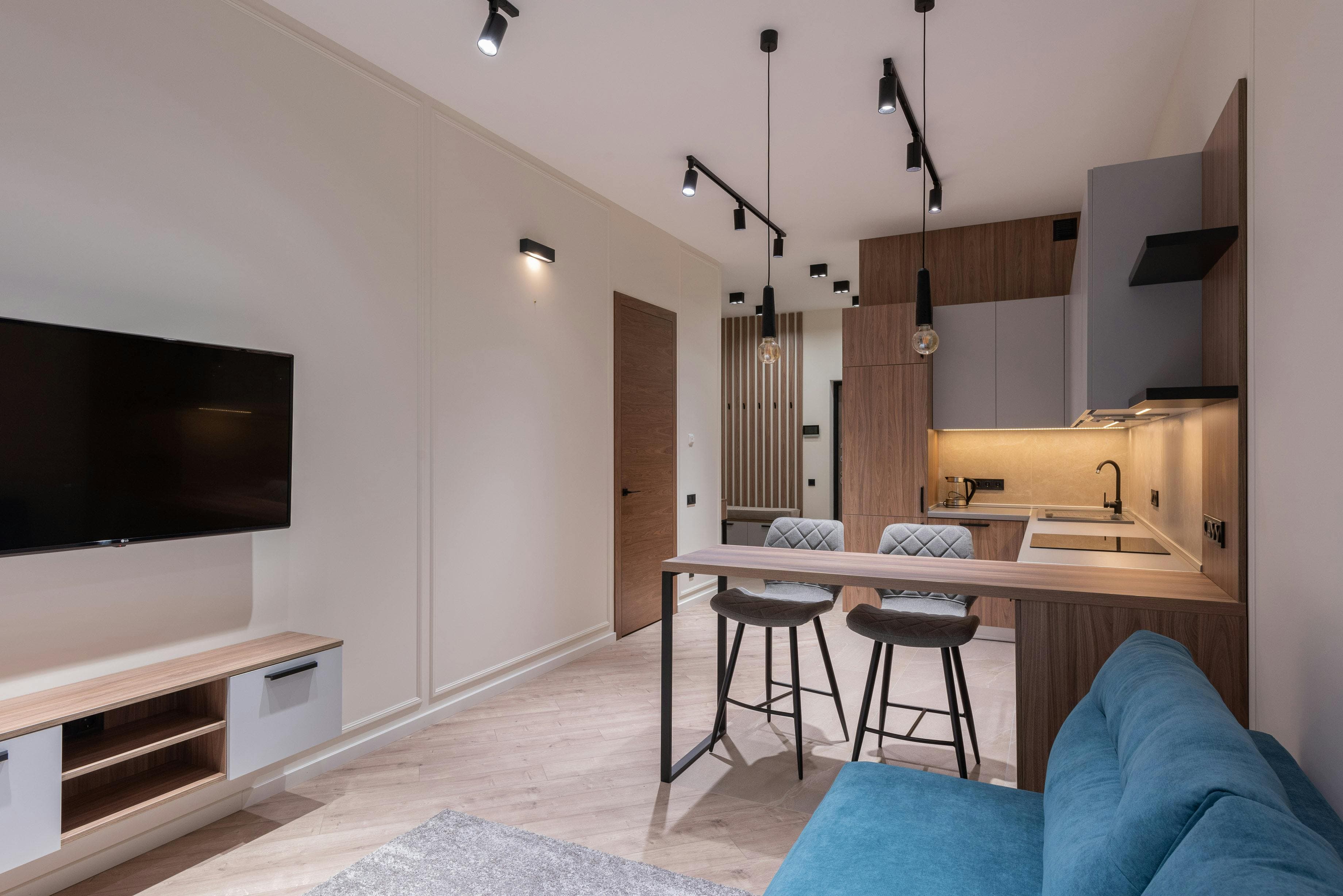 Mix and Match: How to Combine Different Furniture Styles in Your Home Without Clashing